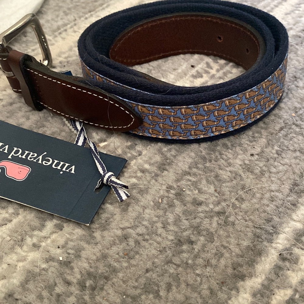 Vineyard Vines football belt size 34